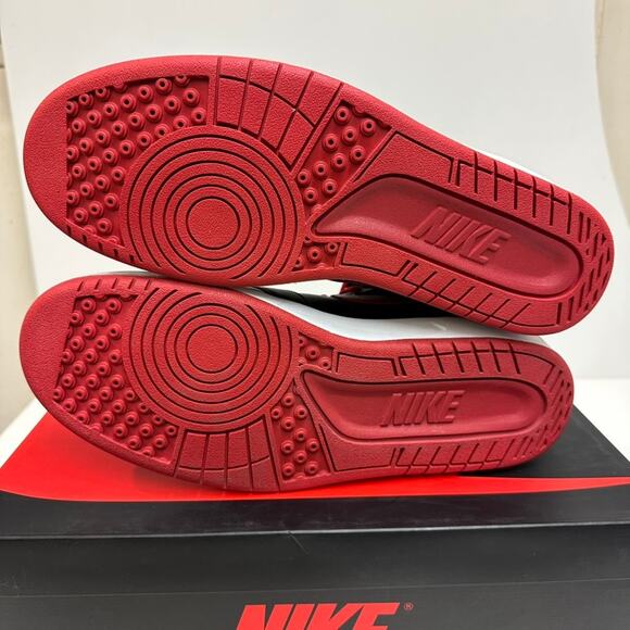 Athletic_Shoes